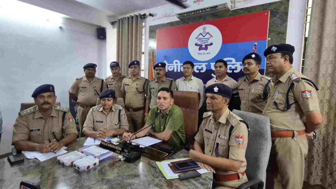 हल्द्वानी में लिफाफा गैंग ने लूटा, लालकुआं में हिस्ट्रीशीटर ने तोड़े थे ताले