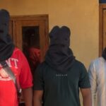 भवाली पुलिस की हिरासत में नरेश पांडे के गनर और बाउंसर।