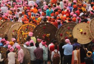 पत्थरों की बारिश में गूंजती आस्था, सदियों से जारी देवीधुरा की बग्वाल