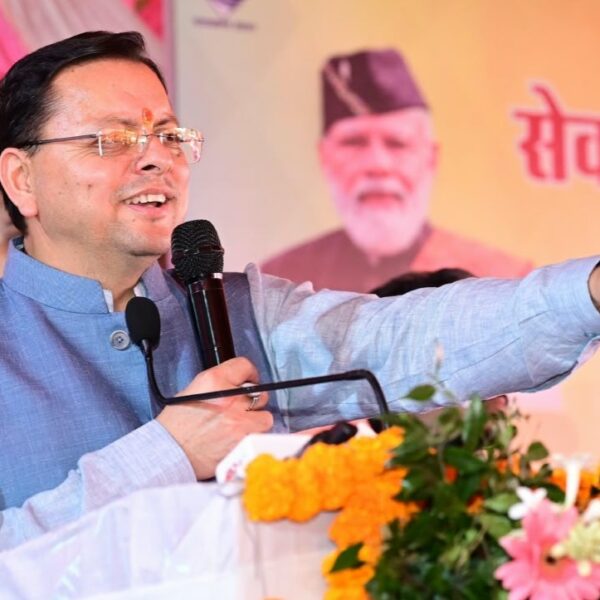 जनता को दफ्तरों के चक्कर कटवाए तो अफसरों की खैर नहीं